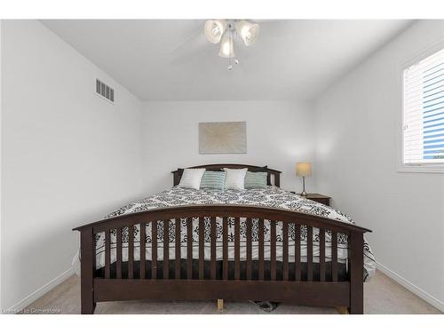 24 Gershwin Court, Hamilton, ON - Indoor Photo Showing Bedroom