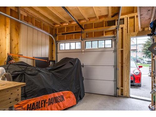 6 Peter Street, Hamilton, ON - Indoor Photo Showing Garage