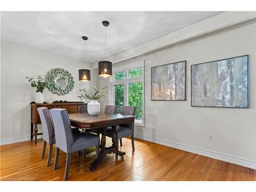 15 Laurendale Avenue, Waterdown, ON - Indoor Photo Showing Dining Room