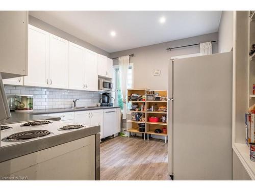 1125 Cannon Street E, Hamilton, ON - Indoor Photo Showing Kitchen