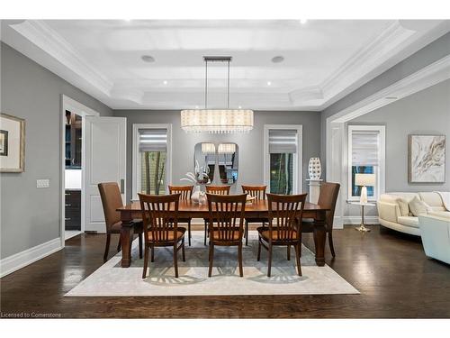 1290 Lakebreeze Drive, Mississauga, ON - Indoor Photo Showing Dining Room