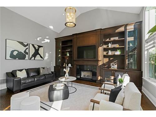 1290 Lakebreeze Drive, Mississauga, ON - Indoor Photo Showing Living Room With Fireplace