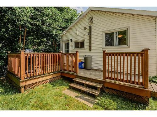 80 East 33Rd Street, Hamilton, ON - Outdoor With Deck Patio Veranda With Exterior