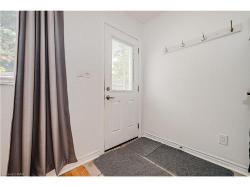 80 East 33Rd Street, Hamilton, ON - Indoor Photo Showing Other Room