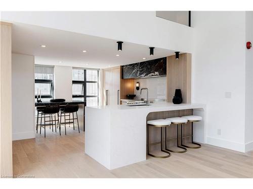 Ph1-20 Niagara Street, Toronto, ON - Indoor Photo Showing Kitchen