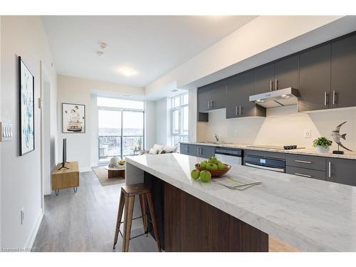 508-600 North Service Road, Stoney Creek, ON - Indoor Photo Showing Kitchen With Upgraded Kitchen