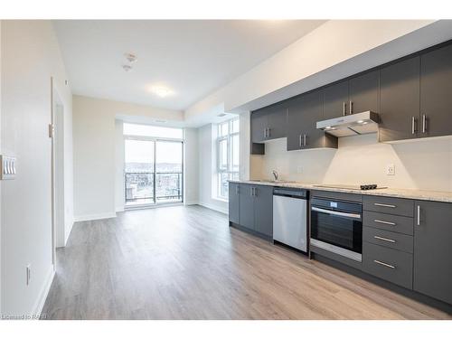 508-600 North Service Road, Stoney Creek, ON - Indoor Photo Showing Kitchen With Upgraded Kitchen