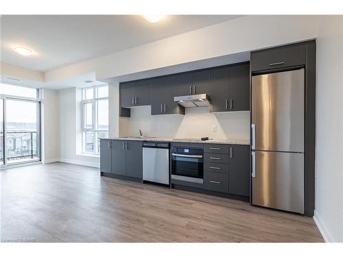 508-600 North Service Road, Stoney Creek, ON - Indoor Photo Showing Kitchen With Upgraded Kitchen