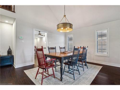 18-1150 Skyview Drive, Burlington, ON - Indoor Photo Showing Dining Room