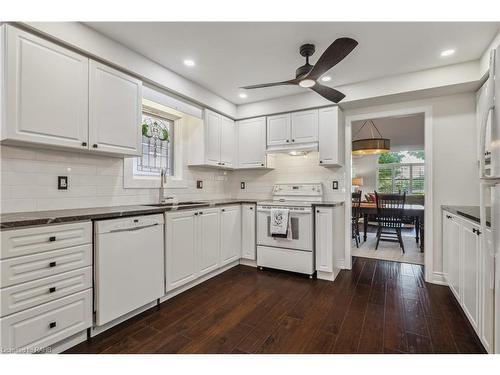 18-1150 Skyview Drive, Burlington, ON - Indoor Photo Showing Kitchen