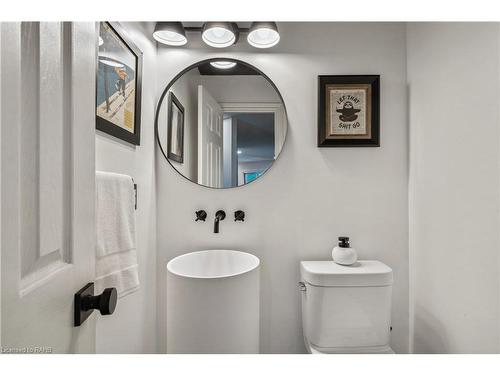 18-1150 Skyview Drive, Burlington, ON - Indoor Photo Showing Bathroom