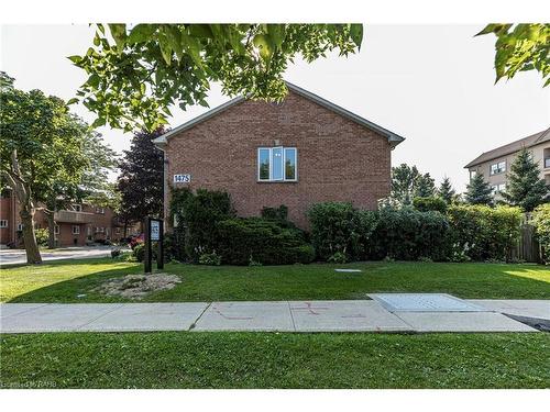 9-1475 Upper Gage Avenue, Hamilton, ON 