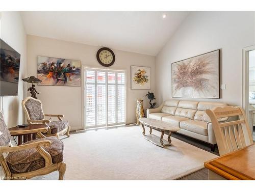 18 Tamarack Way, Simcoe, ON - Indoor Photo Showing Living Room