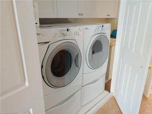 31-96 Nelson Street W, Oakville, ON - Indoor Photo Showing Laundry Room