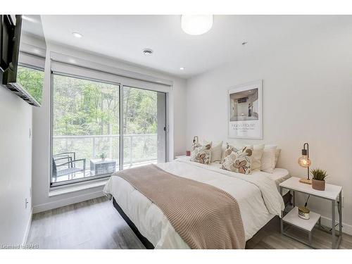 509-479 Charlton Avenue E, Hamilton, ON - Indoor Photo Showing Bedroom