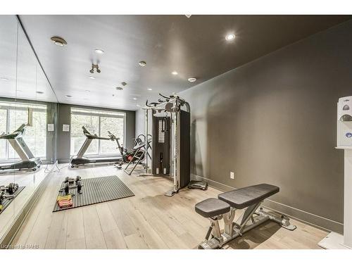 509-479 Charlton Avenue E, Hamilton, ON - Indoor Photo Showing Gym Room