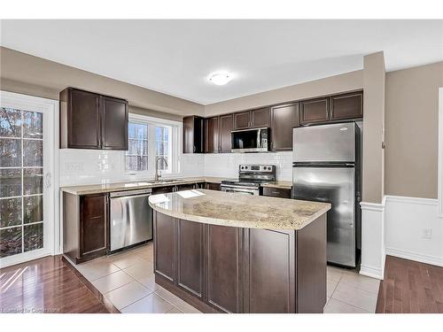 35-233 Duskywing Way, Oakville, ON - Indoor Photo Showing Kitchen