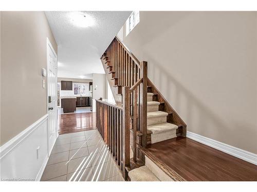 35-233 Duskywing Way, Oakville, ON - Indoor Photo Showing Other Room