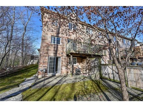 35-233 Duskywing Way, Oakville, ON - Outdoor