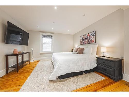 65 Banff Street, Caledonia, ON - Indoor Photo Showing Bedroom