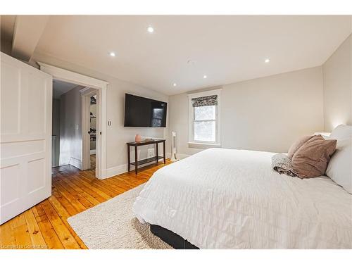 65 Banff Street, Caledonia, ON - Indoor Photo Showing Bedroom