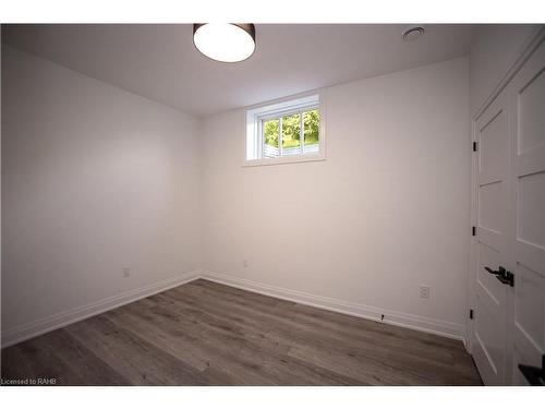 11 Primrose Street, Pelham, ON - Indoor Photo Showing Other Room