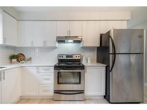 296 Clifton Downs Road, Hamilton, ON - Indoor Photo Showing Kitchen With Upgraded Kitchen