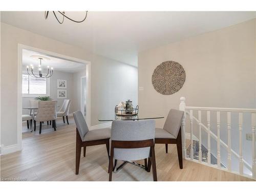 296 Clifton Downs Road, Hamilton, ON - Indoor Photo Showing Dining Room