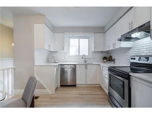 296 Clifton Downs Road, Hamilton, ON - Indoor Photo Showing Kitchen With Upgraded Kitchen