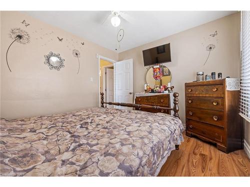 625 Tate Avenue, Hamilton, ON - Indoor Photo Showing Bedroom