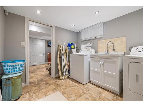 625 Tate Avenue, Hamilton, ON - Indoor Photo Showing Laundry Room