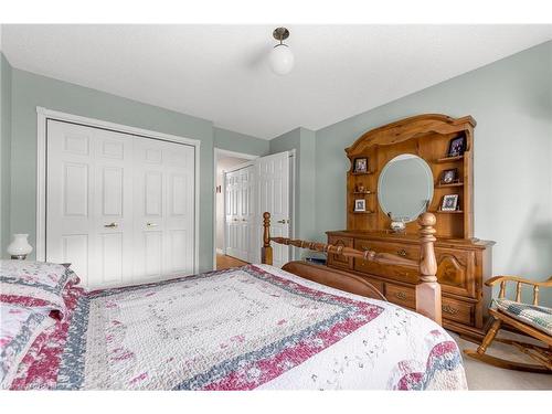 16 Garden Drive, Smithville, ON - Indoor Photo Showing Bedroom