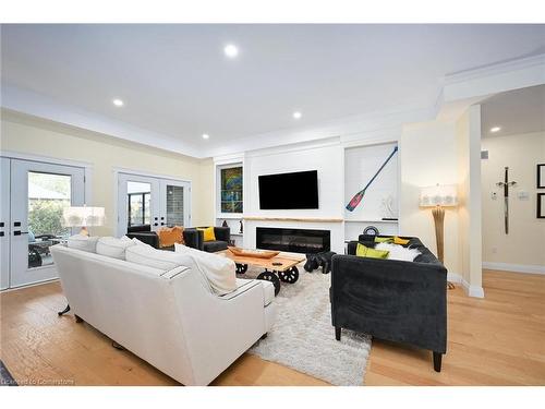 50 Bluenose Drive, Port Dover, ON - Indoor Photo Showing Living Room With Fireplace