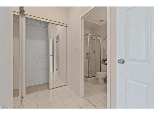 703-495 8 Highway, Stoney Creek, ON - Indoor Photo Showing Bathroom