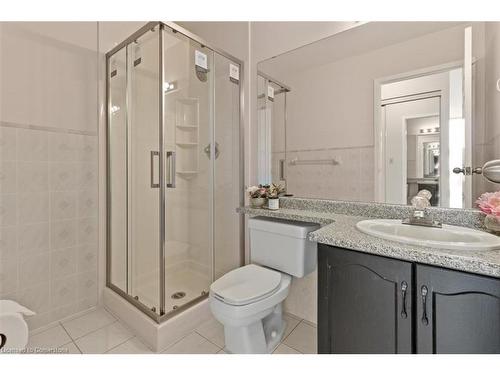 703-495 8 Highway, Stoney Creek, ON - Indoor Photo Showing Bathroom