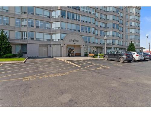 703-495 8 Highway, Stoney Creek, ON - Outdoor