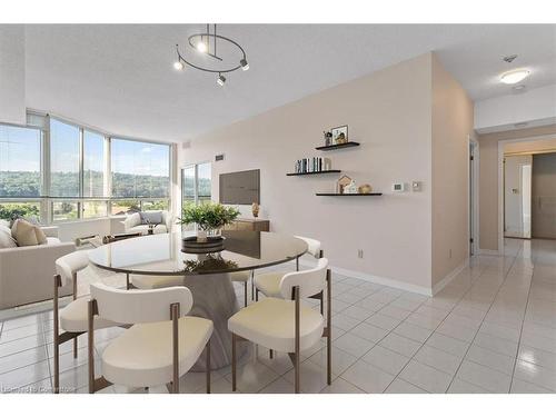 703-495 8 Highway, Stoney Creek, ON - Indoor Photo Showing Dining Room