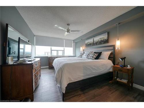 1506-120 Duke Street, Hamilton, ON - Indoor Photo Showing Bedroom