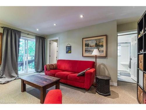 307-40 Robinson Street, Hamilton, ON - Indoor Photo Showing Living Room