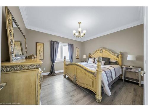 94 Seabreeze Crescent, Stoney Creek, ON - Indoor Photo Showing Bedroom