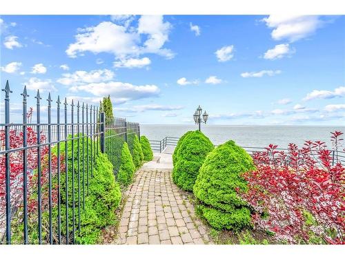 94 Seabreeze Crescent, Stoney Creek, ON - Outdoor With Body Of Water With View