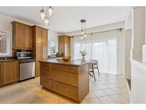 3099 Ferguson Drive, Burlington, ON - Indoor Photo Showing Kitchen