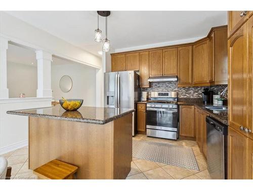 3099 Ferguson Drive, Burlington, ON - Indoor Photo Showing Kitchen With Double Sink