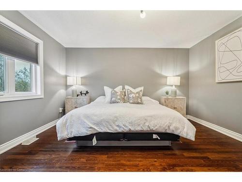 3099 Ferguson Drive, Burlington, ON - Indoor Photo Showing Bedroom