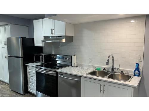 1-468 Main Street E, Hamilton, ON - Indoor Photo Showing Kitchen With Stainless Steel Kitchen With Double Sink