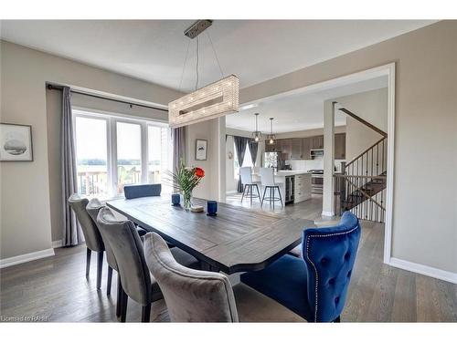 379 Erie Avenue, Brantford, ON - Indoor Photo Showing Dining Room