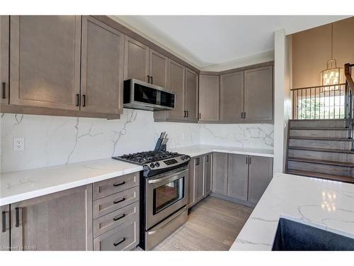 379 Erie Avenue, Brantford, ON - Indoor Photo Showing Kitchen