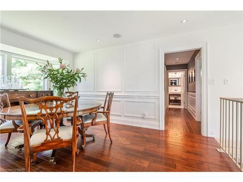 607 Edgewater Crescent, Burlington, ON - Indoor Photo Showing Dining Room