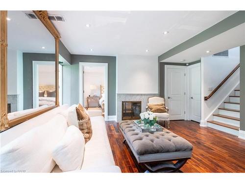 607 Edgewater Crescent, Burlington, ON - Indoor Photo Showing Living Room With Fireplace