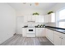 5768 Summer Street, Niagara Falls, ON  - Indoor Photo Showing Kitchen 